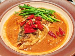 乾隆鱼头配油条-玖五京菜(杭州城北万象城店)