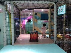 -反斗乐园π·电玩·高空拓展·蹦床(龙华天虹店)