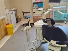 -上海仁爱医院口腔科 · 种植