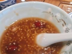 -方国老头包子·39年威海本地老字号•小船海鲜疙瘩汤