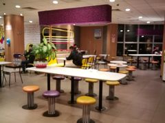 -麦当劳(莘松路芭比伦DT店)