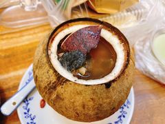 椰子炖乌骨鸡-達揚原味燉品(文明路店)