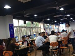 大堂-皖北巫氏三胖地锅鸡(长淮总店)