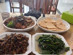 -山里人家土菜馆(茅山店)