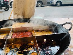 -岗上渣渣老火锅(两路口店)