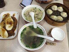 -珊珊小笼馆(仙霞路店)