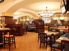 -皇冠自酿啤酒坊(中国红街5号楼店)