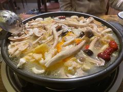 -菌之家·专业纯野生菌火锅·特色炒菌