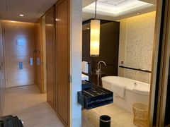 -兰州皇冠假日酒店