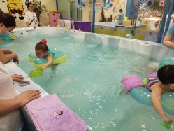 -蓝色海林婴幼儿水育馆(新辰里学清路店)