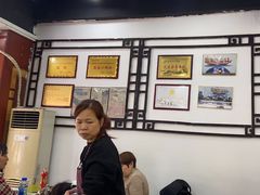 -颜氏双江清水鱼一养身火锅(磁器口店)