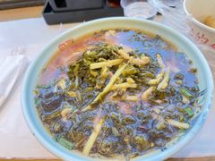 雪菜肉丝面-苏沪老鸿兴城市饭堂(肇嘉浜路店)