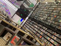 -钟书阁(群光广场店)