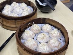 -莱莱小笼·乔艾
