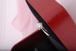 -威德钻石-克拉钻大本营(南京东路店)