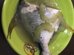 鲜鱼汤-胡仕光陵水酸粉