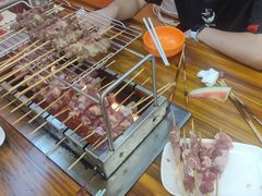 -哈尔滨小酒馆·鲜肉现穿自助烧烤(康新花园店)