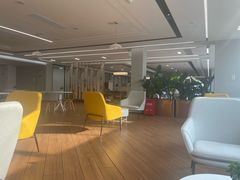 -上海宝信宝马4S店