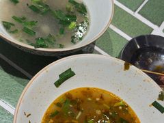 -粉八·云南米线·建水烧烤(常熟路店)