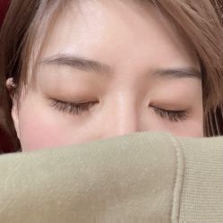 -花岐款式专研健康美甲沙龙