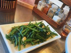 -潮界(LU·ONE凯德晶萃广场店)