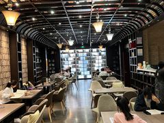 -钟书阁(松江泰晤士小镇店)