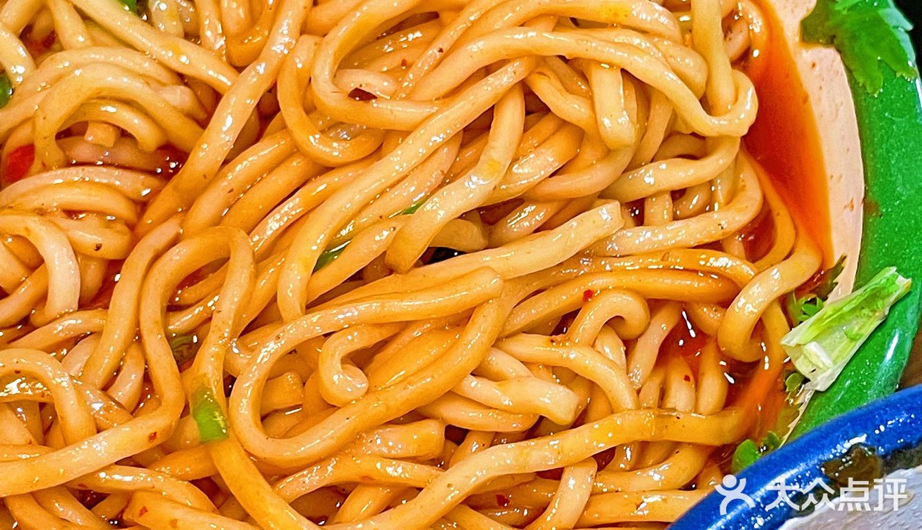 乐山最好吃的脑花面🍜为了它坐动车也要去吃