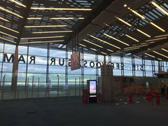 -西沃古尔·拉姆古兰爵士国际机场