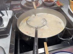 -尚尚仙·酸汤猪手·猪肚鸡火锅(华联万柳购物中心店)