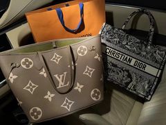 -小飞侠奢侈品回收 寄卖 养护(宝山宝龙广场店)