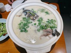 大砂锅炖鱼头-丹江渔村(望京店)