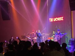 -TZ House音乐现场(来福士中心店)