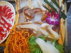 -滇釜火锅·能喝汤的火锅(车公庄店)