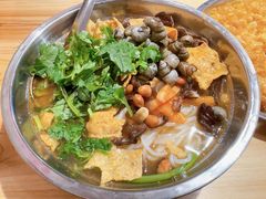 -柳州肥姨妈大骨螺蛳粉(东靖路店)