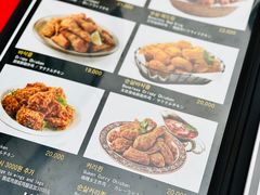 -BHC炸鸡(明洞总店)