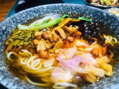 肥肠米线-八月美食小馆(银泰城总店)