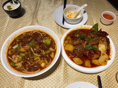 新疆炒米粉-巴扎美食·新疆菜·西域歌舞表演餐厅(新疆大厦店)