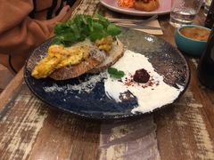 -FLOVIE FLORIST CAFE