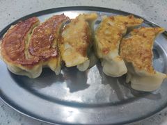 鲜肉韭菜煎饺-芬芳甜品(同福路店)
