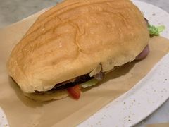 热压凤梨奶酪猪肉三角馅饼-野草莓自由市场