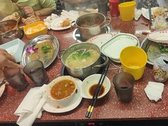 -四囍码头海鲜烧烤自助火锅(外滩南京东路悦荟广场店)