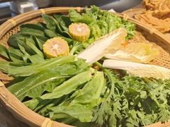 -尚尚仙·酸汤猪手·猪肚鸡火锅(华联万柳购物中心店)