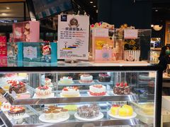 面包甜点陈列柜-皇家美孚·蛋糕外送(东部佳世客店)