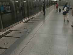 4号线站台-平安里(地铁站)