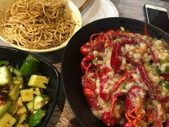 -巴厘龙虾·榜首油焖大虾(音乐学院·沿江酒馆店)