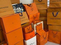 -聚云奢二手奢侈品黄金手表包包回收·中古店(三里屯总店)