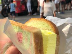 -詹爷爷乌节路街头冰淇淋