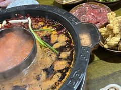 -黄潇洒老火锅(九眼桥宏济巷店)