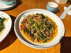 雪菜牛肉丝-食光慢宴·安吉土菜馆