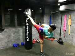 -Freedom Fitness私教健身俱乐部(徐虹北路店)